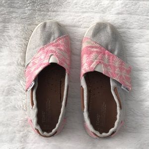 Toms shoes